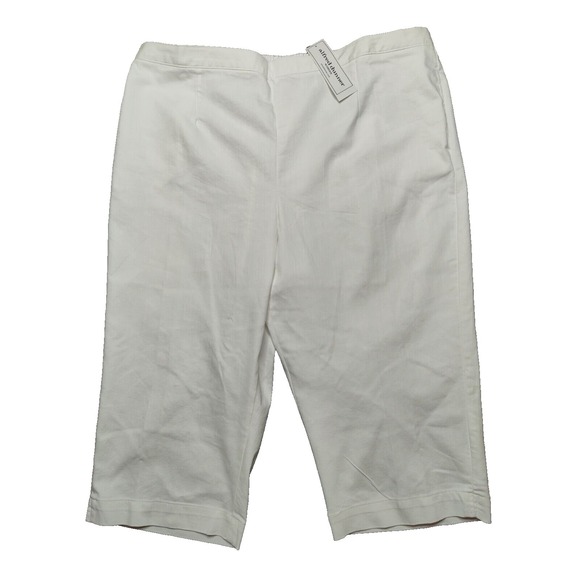 Alfred Dunner Pants - Alfred Dunner Classics Women‎ Plus 24W Pull-On White Denim Capri Pants NEW